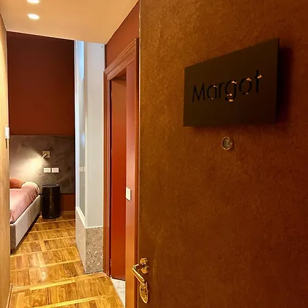 Apartment Fifty Eight Regina Margherita Mailand