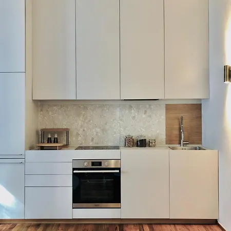 Fifty Eight Regina Margherita Apartment